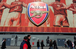 Escudo do Arsenal no Emirates Stadium