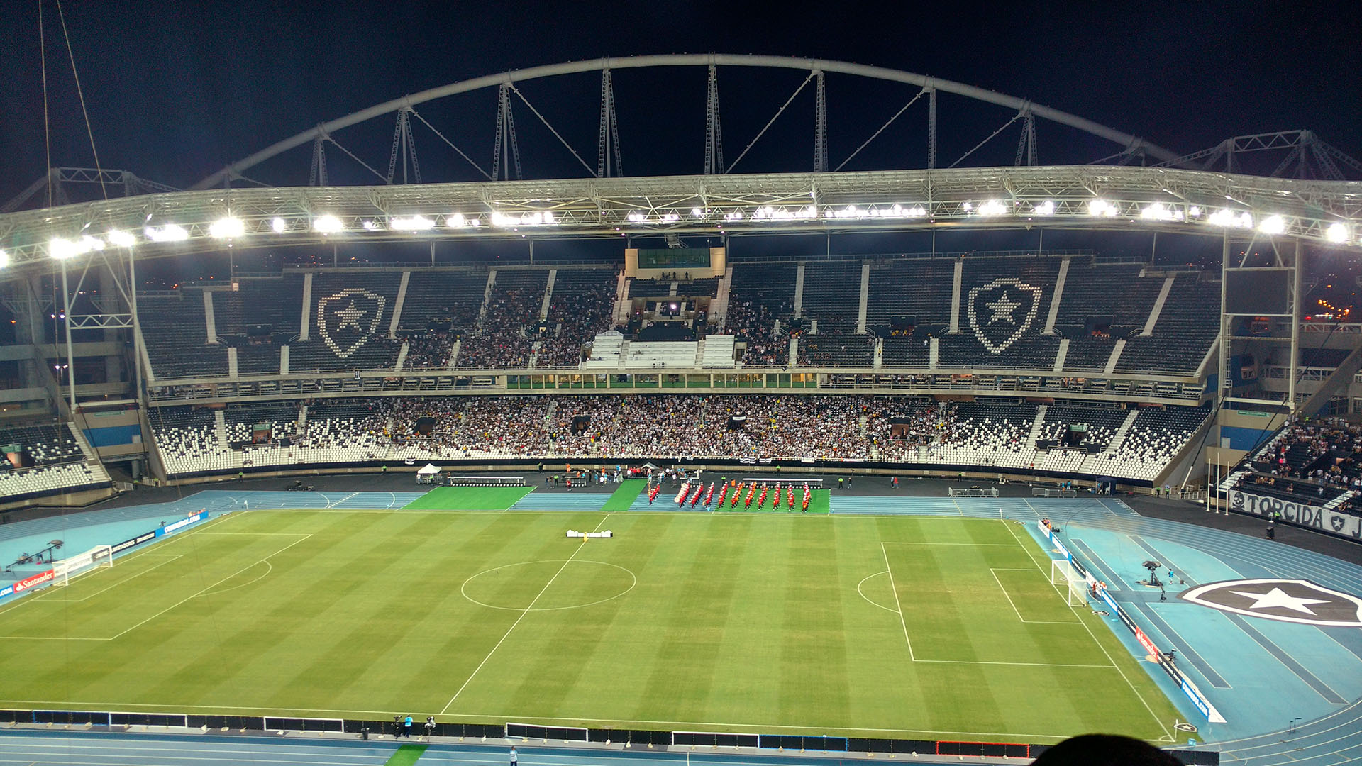 (Estádio Nilton Santos - Fonte: Wikimedia)