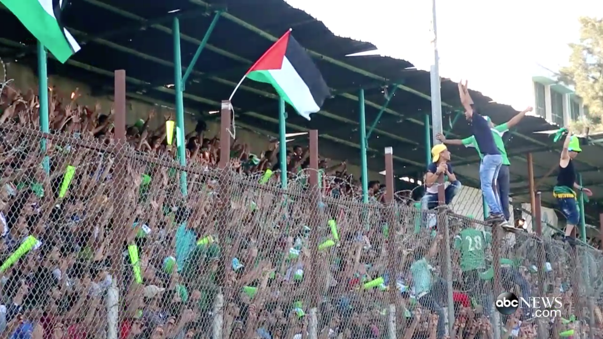 Torcida Palestina no Estádio Al Yarmouk, Gaza